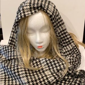 HOUNDSTOOTH SCARF BY CASHMINK-GET READY FOR IT!!
